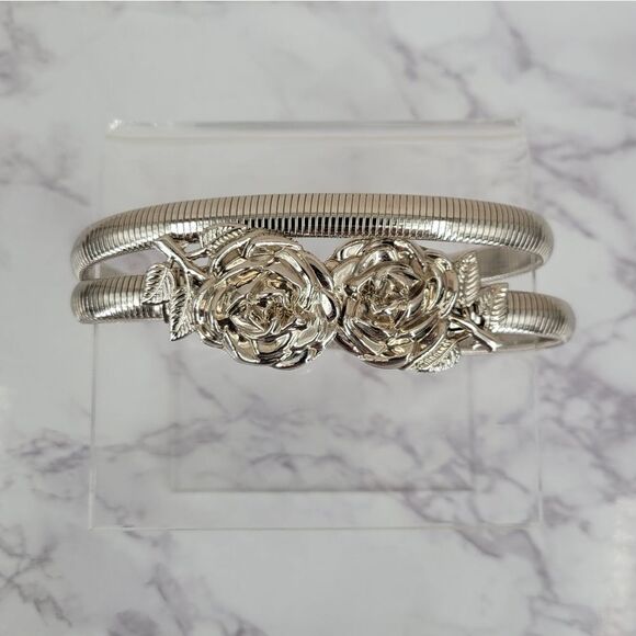 Vintage 80s Silver Toned Slinky Stretch Women\'s Belt with Rose Buckles Sleek